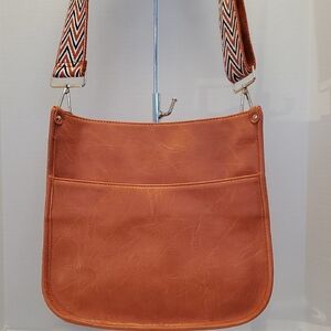 Viva Cherry Tan Shoulder Bag